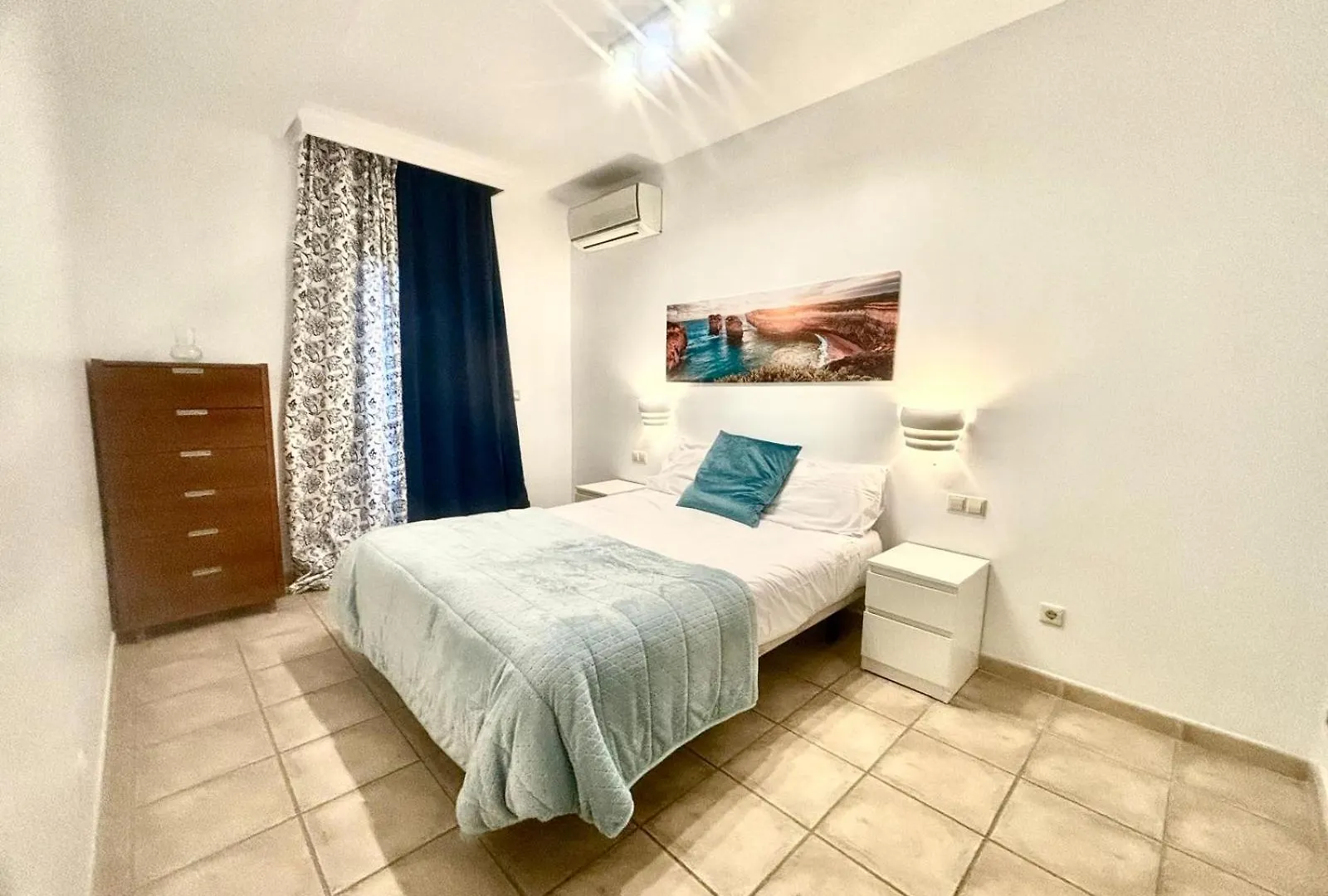 Apartamentos Magic Benalbeach By Benalnova 베날마데나코스타 0*,  스페인